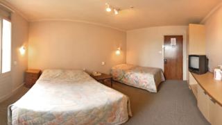 equestrian-hotel
