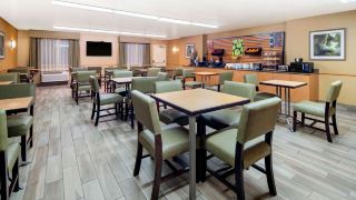 la-quinta-by-wyndham-irvine-spectrum