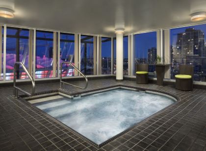 Hampton Inn & Suites, by Hilton - Vancouver Downtown