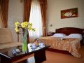 royal-street-hotel