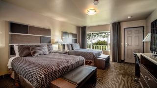 crescent-bay-inn
