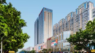 vienna-international-hotel-zhaoqing-center-lake-view