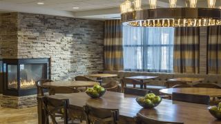 fairfield-inn-and-suites-waterbury-stowe