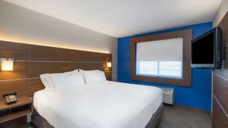 holiday-inn-express-howe-sturgis-mi