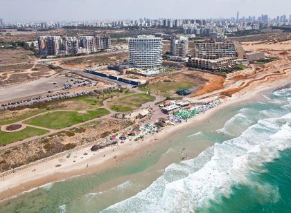 West Tel Aviv- All Suites Hotel by The Sea