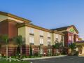 holiday-inn-express-and-suites-yosemite-park-area-an-ihg-hotel
