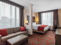 comfort-inn-and-suites-near-stadium