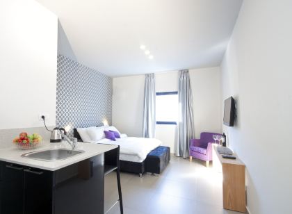 Hillel 11 Hotel