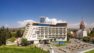 sheraton-grand-tbilisi-metechi-palace