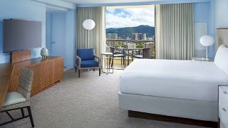 hyatt-regency-waikiki-beach-resort-and-spa
