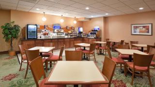holiday-inn-express-hotel-and-suites-cleveland-streetsboro-an-ihg-hotel