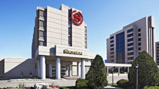 sheraton-parkway-toronto-north-hotel-and-suites