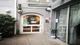 whole-wide-world-hostel-and-bar