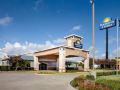 days-inn-and-suites-by-wyndham-corpus-christi-central