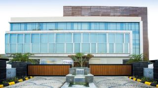 hotel-charan-plaza