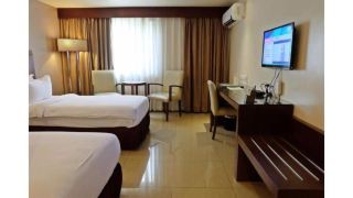 mandarin-plaza-hotel