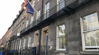 travelodge-edinburgh-central-queen-street