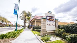 anaheim-discovery-inn-and-suites