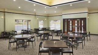 holiday-inn-grand-rapids-airport