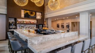 delta-hotels-by-marriott-huntington-downtown