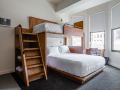 found-hotel-chicago-river-north