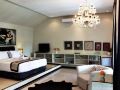 casa-artista-by-villa-kresna