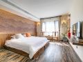 ninan-shanju-private-soup-homestay