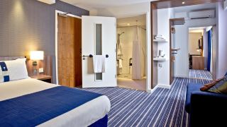 holiday-inn-express-birmingham-south-a45