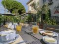 hotel-and-studios-astor