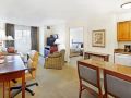 courtyard-charlotte-ballantyne