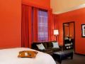hampton-inn-majestic-chicago-theatre-district