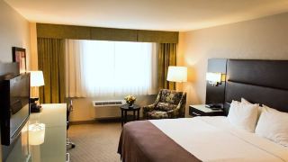 holiday-inn-vancouver-centre