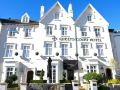queens-court-hotel