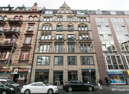 Five Elements Hostel and Capsules Frankfurt
