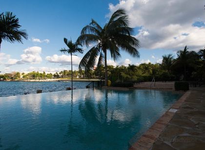 Pelican Bay Hotel