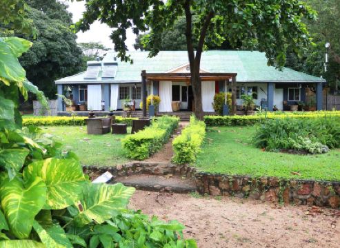 Monkey Bay Beach Lodge