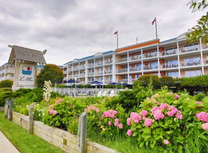 La Mer Beachfront Resort