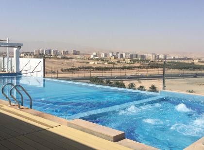 Carnelian Muscat - Airport Hotel