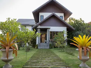 泰國現代家園酒店