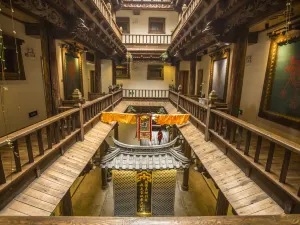 Floral Hotel Shangri-la Jiacuo Bieyuan Inn (Dukezong Gucheng Branch)