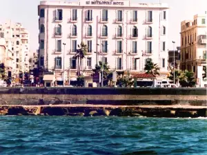 Paradise Inn le Metropole Hotel