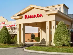 Ramada Hotel & Conference Center by Wyndham Lewiston