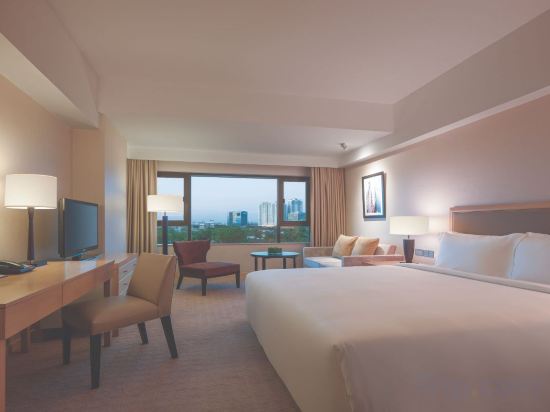New World Makati Hotel Room Type - Premier Room