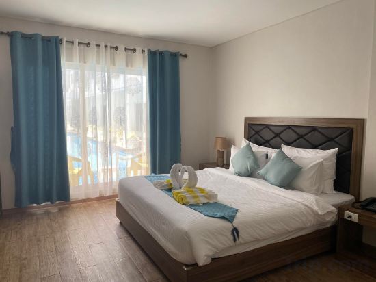 The Story Resort Bohol Room Type - Deluxe Queen Room With Pool Access