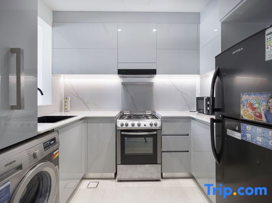 Homesgetaway - 1Br Brand New in Binghatti Creek, Al Jaddaf