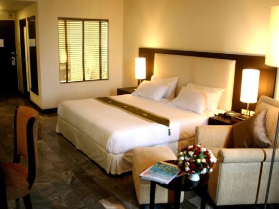 Royal Lanna Hotel Room Type - Deluxe Room