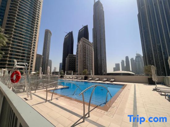 SVIZONA's Premium 3BHK Fountain View Apartment | Downtown Dubai