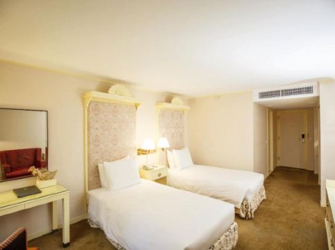 Regency Art Hotel Macau - Tap to explore photos