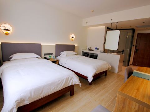 Guangzhou Dagang Garden Hotel Room Type - Garden Elegant Twin Room (Bright Garden Window + High-Quality Sleep Mattress)