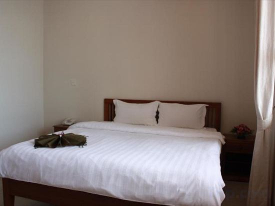 Lux Riverside Hotel & Apartment Room Type - Standard King Room